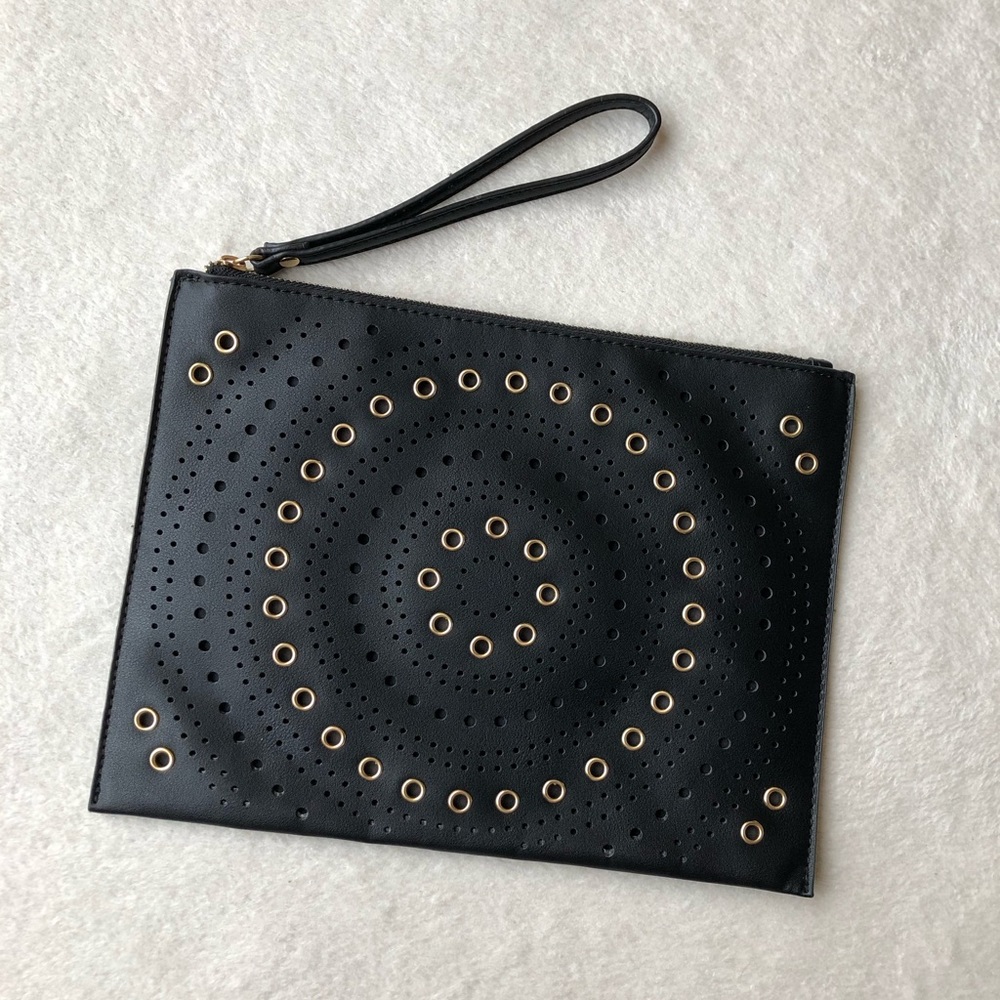 Imoshion Grommet Laser-Cut Design Large Wristlet
